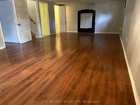 18 Craig Crescent N Barrie ON L4N 5X2