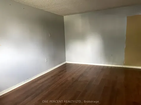 18 Craig Crescent N Barrie ON L4N 5X2