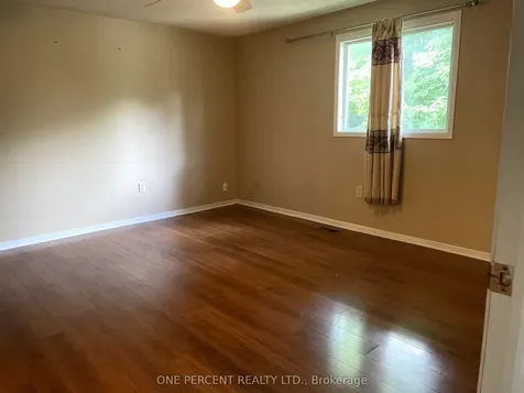 18 Craig Crescent N Barrie ON L4N 5X2