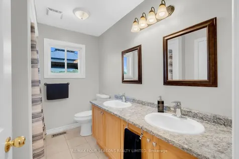 3354 3/4 Sunnidale Side Road Clearview ON L0M 1N0