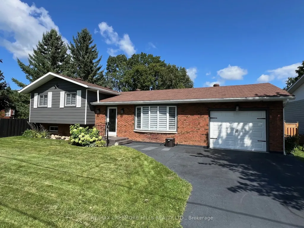 3 Jardine Crescent Clearview ON L0M 1G0