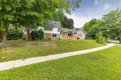 95 Farmingdale Crescent Barrie ON L4M 5E6