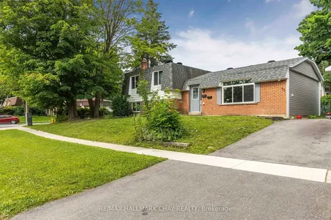 95 Farmingdale Crescent Barrie ON L4M 5E6