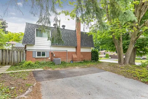 95 Farmingdale Crescent Barrie ON L4M 5E6