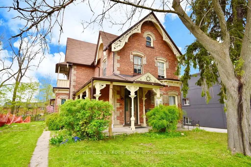 102 Peel Street Barrie ON L4M 3L4