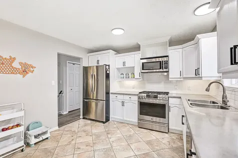 2 Bush Street Collingwood ON L9Y 4S9