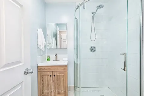 2 Bush Street Collingwood ON L9Y 4S9