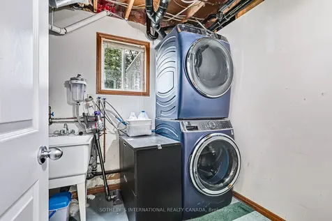 2 Bush Street Collingwood ON L9Y 4S9