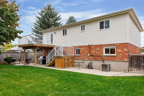 2 Bush Street Collingwood ON L9Y 4S9