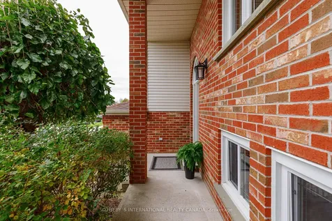 2 Bush Street Collingwood ON L9Y 4S9