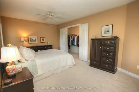 54 Cloughley Drive Barrie ON L4N 9T3