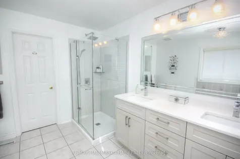 54 Cloughley Drive Barrie ON L4N 9T3