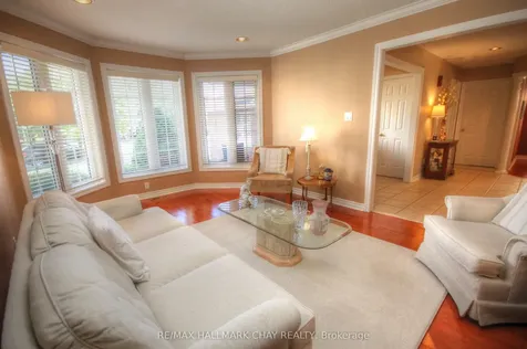 54 Cloughley Drive Barrie ON L4N 9T3