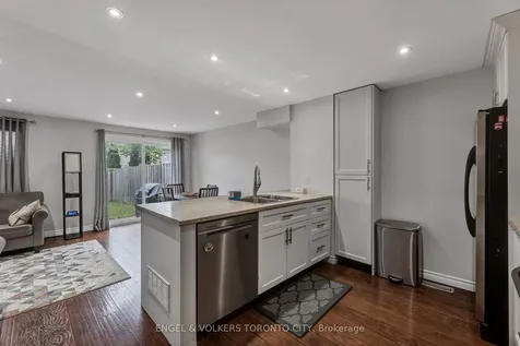 9 Coronation Parkway Barrie ON L4M 7J9