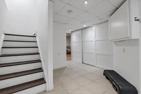 9 Coronation Parkway Barrie ON L4M 7J9