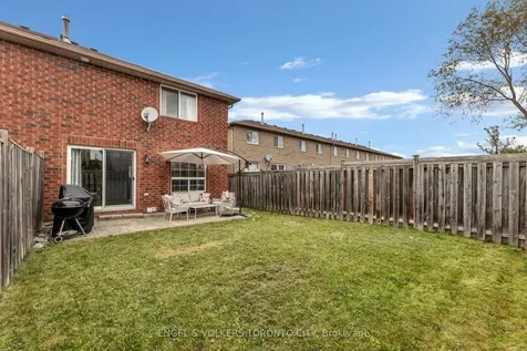 9 Coronation Parkway Barrie ON L4M 7J9