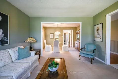 17 Kenny Crescent Barrie ON L4N 6C7