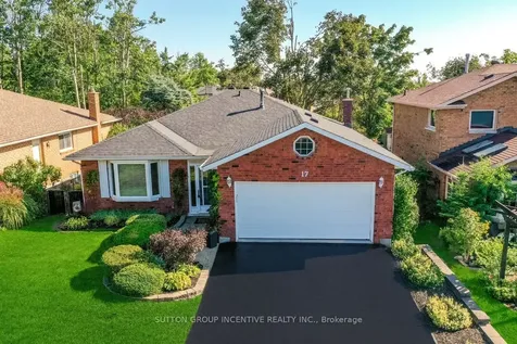 17 Kenny Crescent Barrie ON L4N 6C7