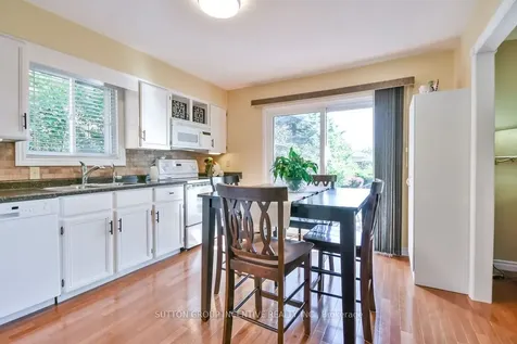 17 Kenny Crescent Barrie ON L4N 6C7