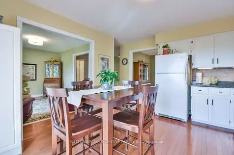 17 Kenny Crescent Barrie ON L4N 6C7