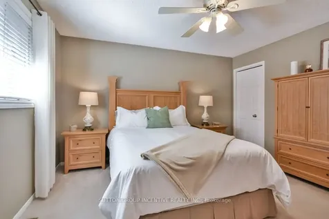 17 Kenny Crescent Barrie ON L4N 6C7