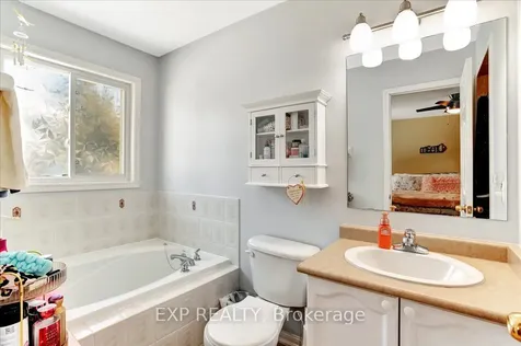 13 Masters Lane Wasaga Beach ON L9Z 1S9