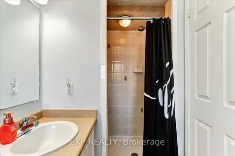 13 Masters Lane Wasaga Beach ON L9Z 1S9
