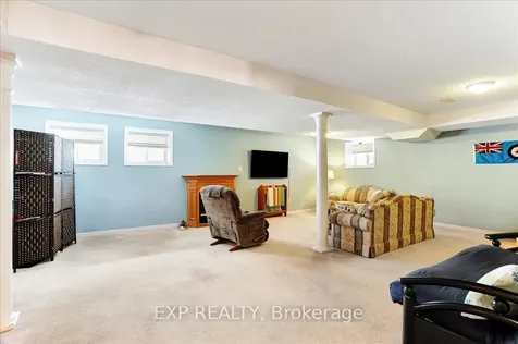 13 Masters Lane Wasaga Beach ON L9Z 1S9