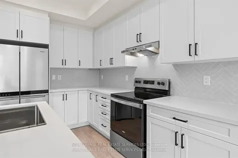 27 Cherry Hill Lane Barrie ON L4N 6K7