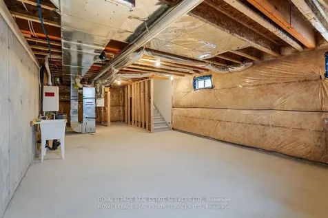 27 Cherry Hill Lane Barrie ON L4N 6K7