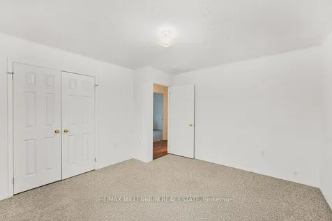 44 Hanmer Street E Barrie ON L4M 6V1