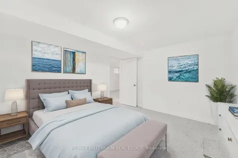 44 Hanmer Street E Barrie ON L4M 6V1