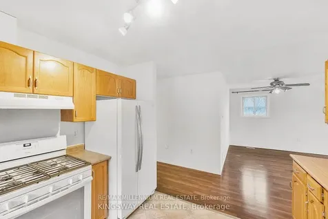 44 Hanmer Street E Barrie ON L4M 6V1