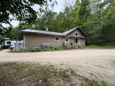 2089 Dwinnell Road Barrie ON L4M 4Y8