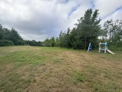 2089 Dwinnell Road Barrie ON L4M 4Y8