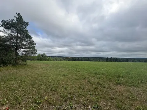 2089 Dwinnell Road Barrie ON L4M 4Y8