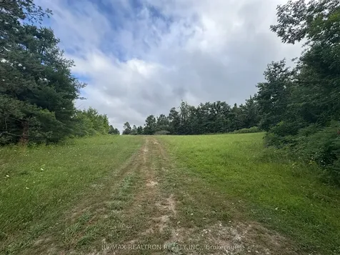 2089 Dwinnell Road Barrie ON L4M 4Y8