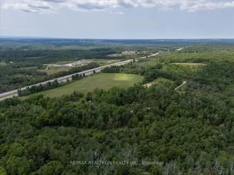 2089 Dwinnell Road Barrie ON L4M 4Y8