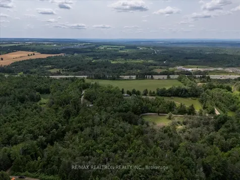 2089 Dwinnell Road Barrie ON L4M 4Y8