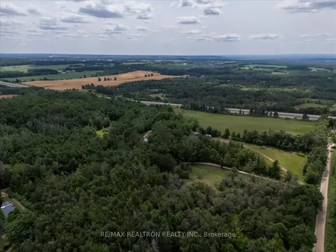 2089 Dwinnell Road Barrie ON L4M 4Y8