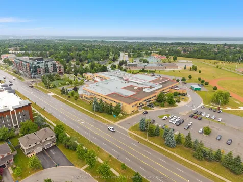 11 Raymond Crescent Barrie ON L4N 0V4