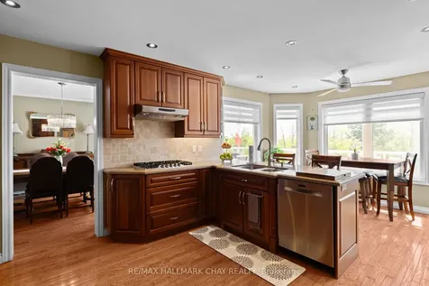 292 Leacock Drive Barrie ON L4N 6K2