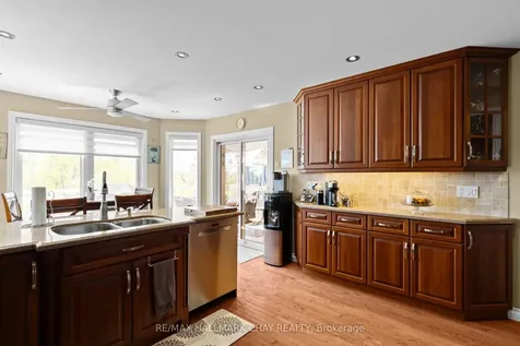 292 Leacock Drive Barrie ON L4N 6K2