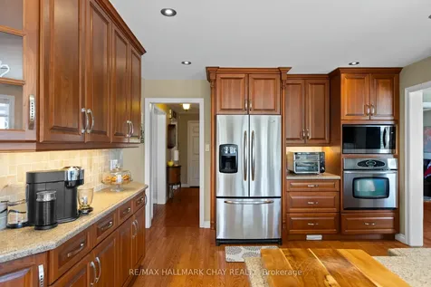 292 Leacock Drive Barrie ON L4N 6K2