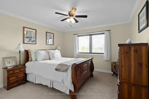 292 Leacock Drive Barrie ON L4N 6K2