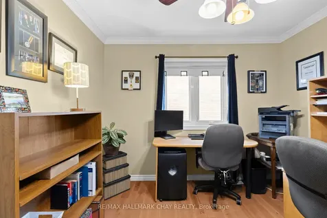 292 Leacock Drive Barrie ON L4N 6K2