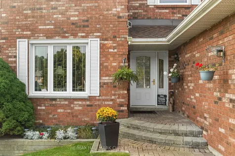 292 Leacock Drive Barrie ON L4N 6K2