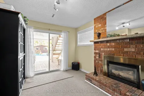 292 Leacock Drive Barrie ON L4N 6K2