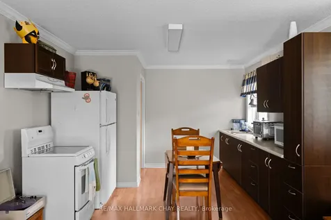 292 Leacock Drive Barrie ON L4N 6K2