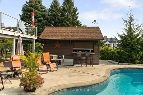 292 Leacock Drive Barrie ON L4N 6K2